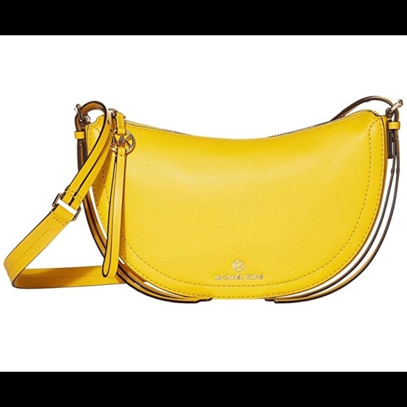 New MICHAEL Michael Kors Camden Small Messenger - Picture 8 of 16